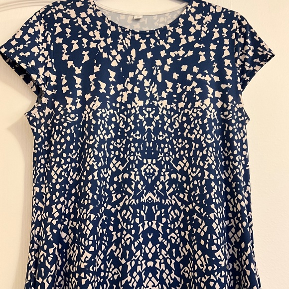 Navy and White Patterned Dress Maxi size Medium - Picture 8 of 9